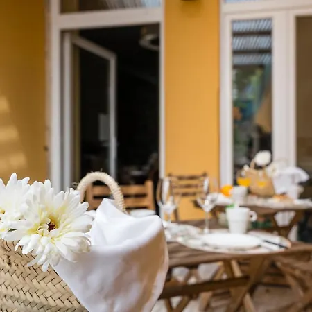 Guestready - Vanzeleres Collection