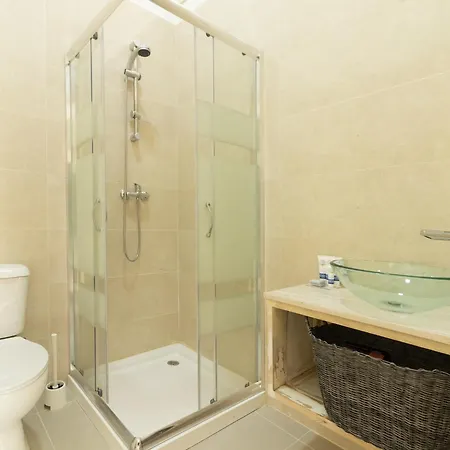 Vanzeleres 285 Guest house 2*